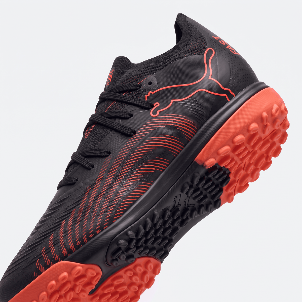 Future 8 Ultimate Low TT Black / Red Blast - Elite Boots