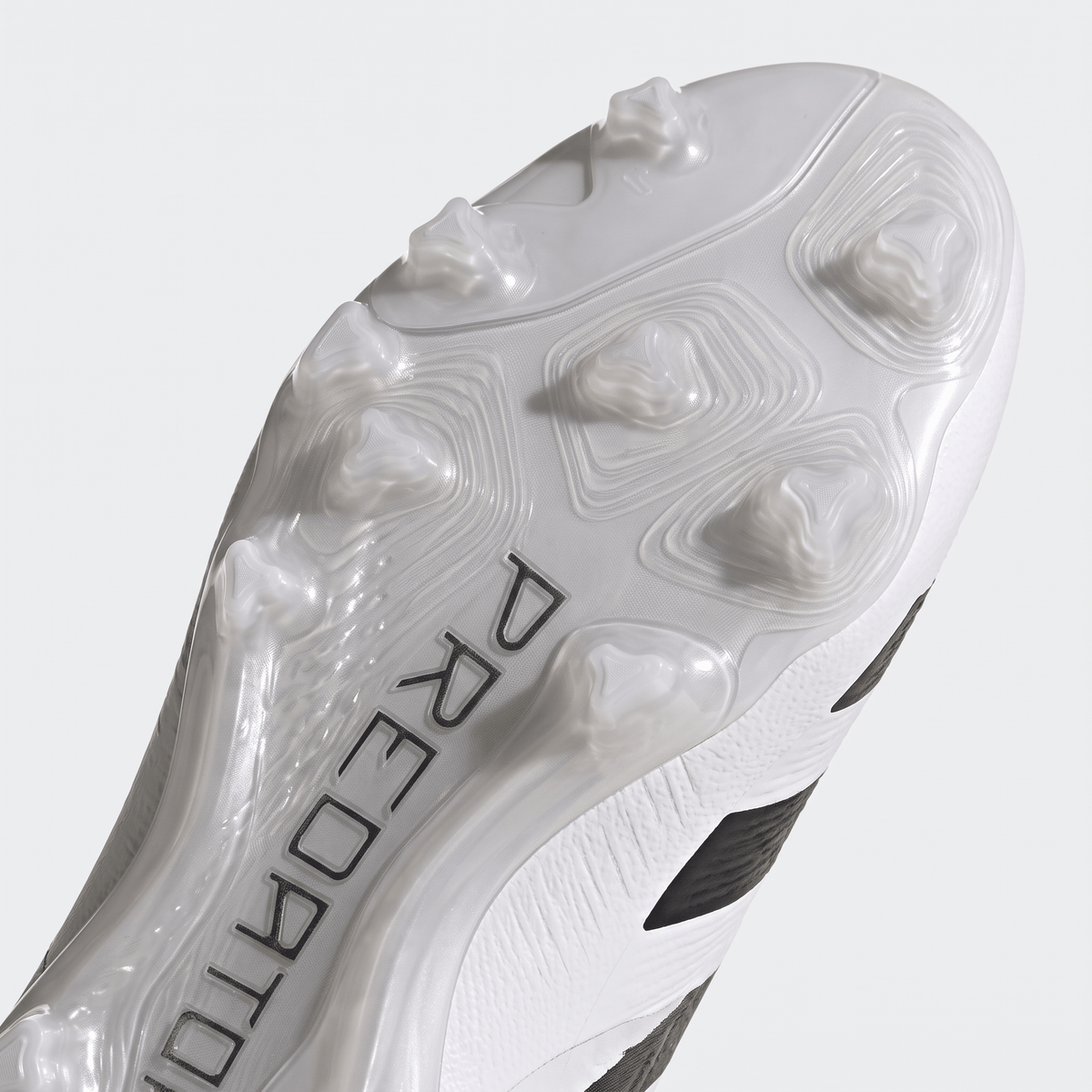 Predator 24 FG Cloud White / Core Black / Red - Elite Boots