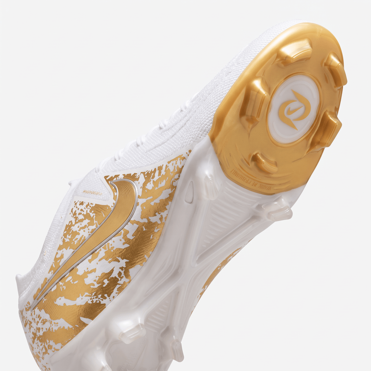 Phantom GX 2 FG White / Metallic Gold Coin - Elite Boots
