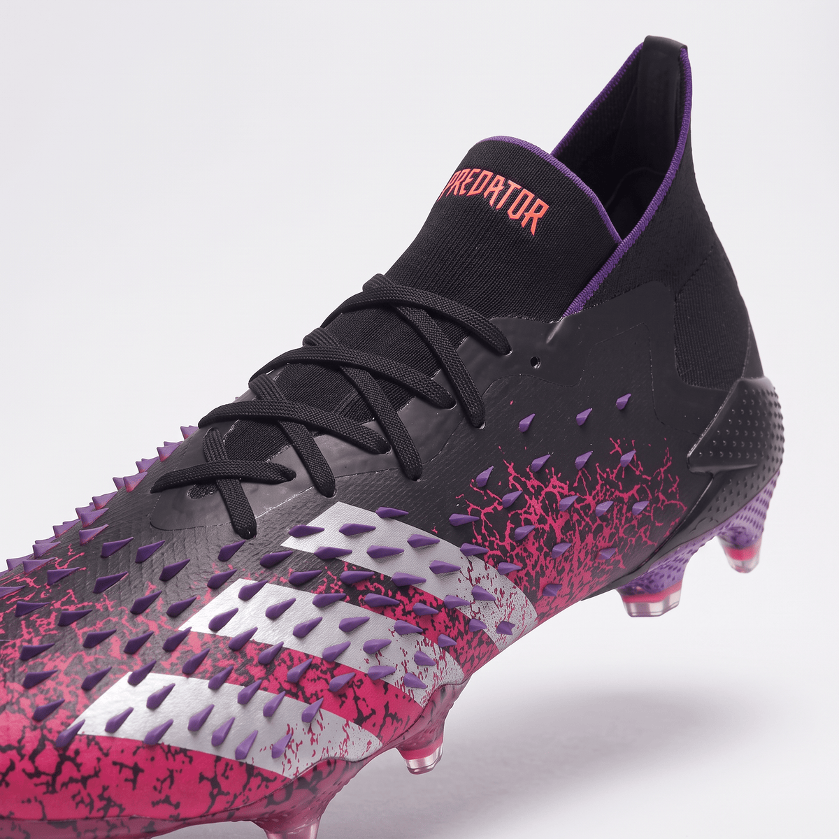 Predator Freak.1 Low FG Core Black / Cloud White / Shock Pink / Purple Rush - Elite Boots