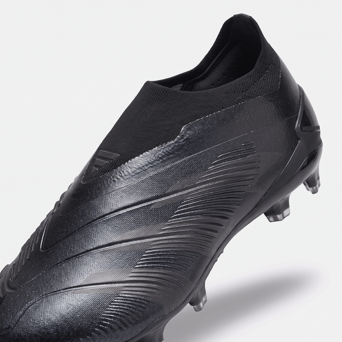 Predator Laceless FG Core Black / Core Black / Core Black - Elite Boots