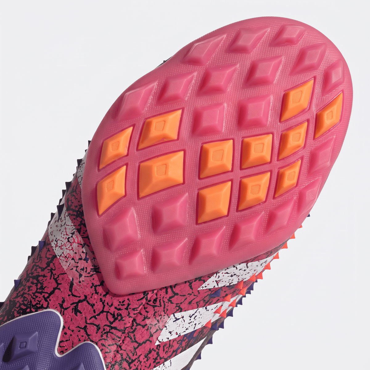 Predator Freak+ TF Core Black / Cloud White / Shock Pink / Screaming Orange - Elite Boots