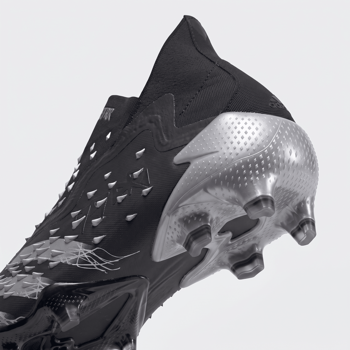 Predator Freak+ FG Core Black / Carbon / Iron Metallic - Elite Boots