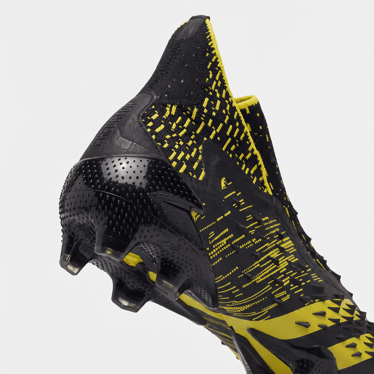 Predator Freak+ FG Core Black / Team Solar Yellow - Elite Boots