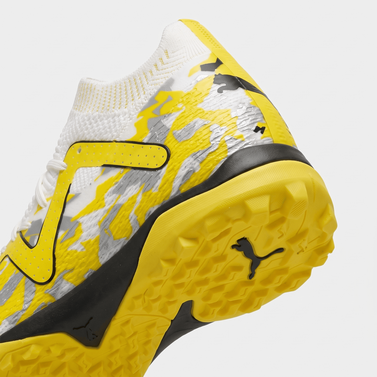 Future Match TT White / Ultra Blue / Fluro Yellow - Elite Boots