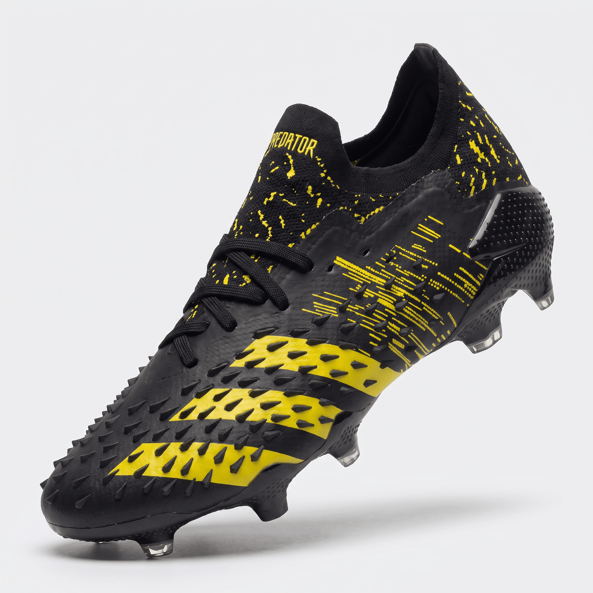 Predator Freak.1 Low FG Core Black / Team Solar Yellow - Elite Boots