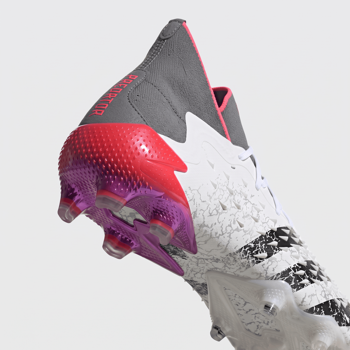 Predator Freak.1 FG Footwear White / Core Black / Gold Metallic - Elite Boots