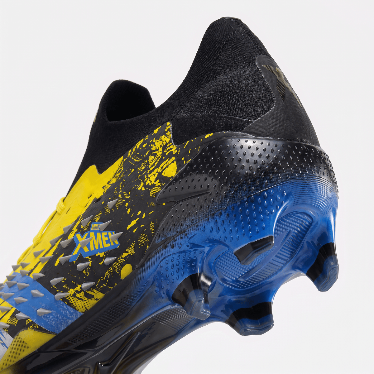 Predator Freak.1 Low FG Yellow / Core Black / Silver Metallic / Bright Blue - Elite Boots