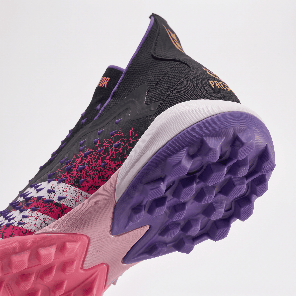 Predator Freak+ TF Core Black / Cloud White / Shock Pink / Screaming Orange - Elite Boots