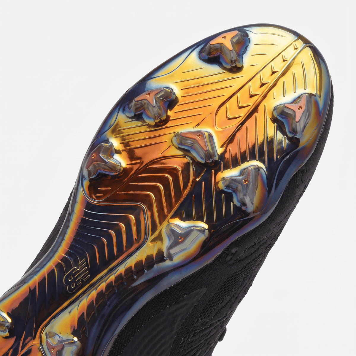 Furon V8 FG Black / Gold / Iridescent - Elite Boots