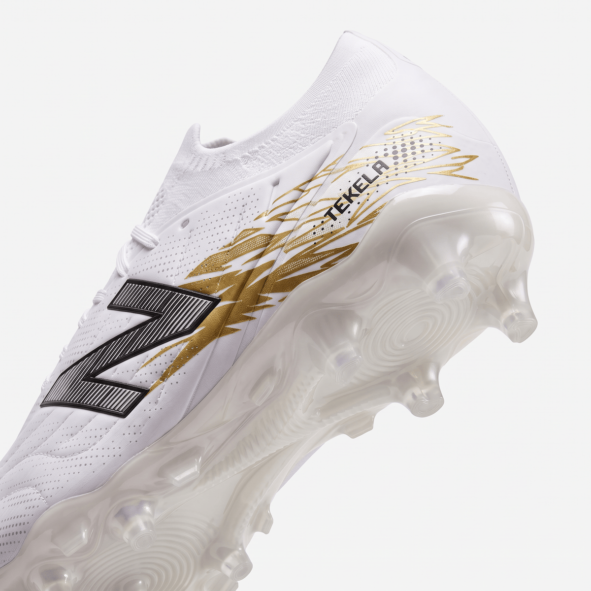 Furon V8 FG White / Metallic Gold / Black - Elite Boots