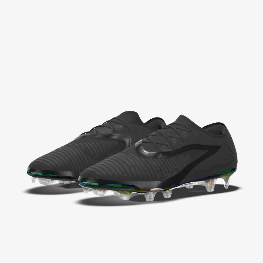 Phantom 6 Low Elite FG Blackout - Elite Boots