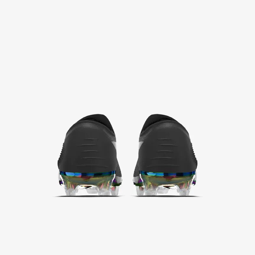 Phantom 6 Low Elite FG Blackout - Elite Boots
