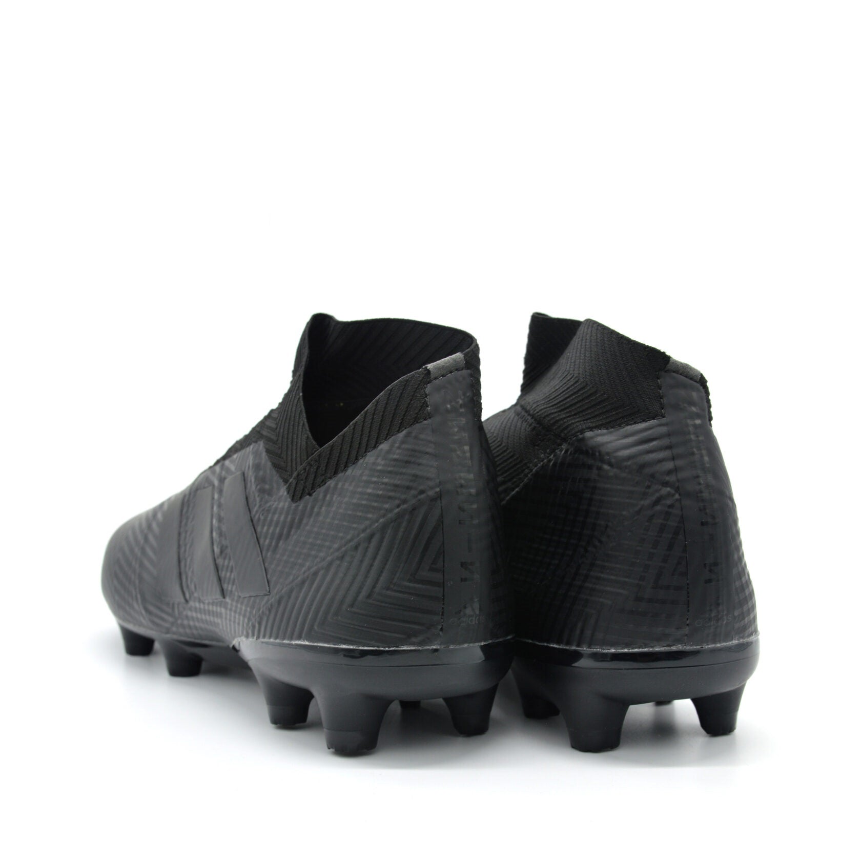 Nemeziz 18+ Elite FG/AG Core Black - Elite Boots
