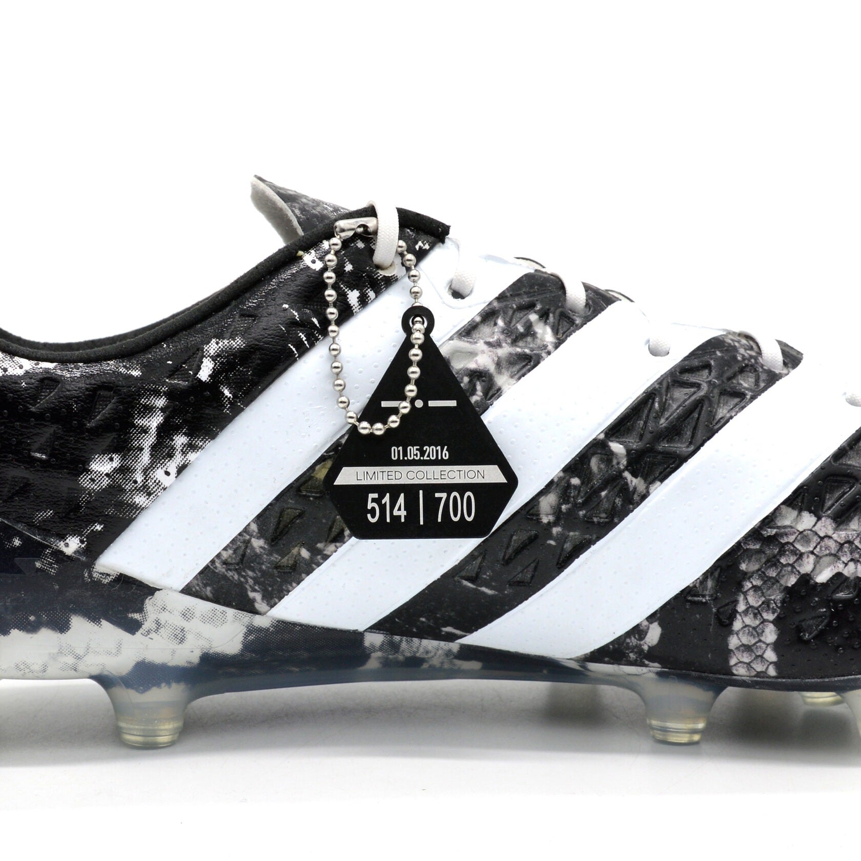 ACE 16.1 Deadly Focus FG/AG Black/White Limited Edition - Elite Boots