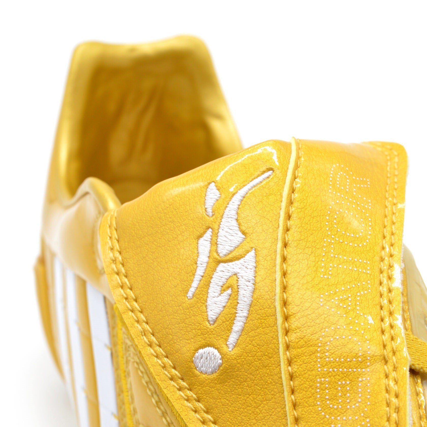 Predator Powerswerve FG Yellow/White - Elite Boots
