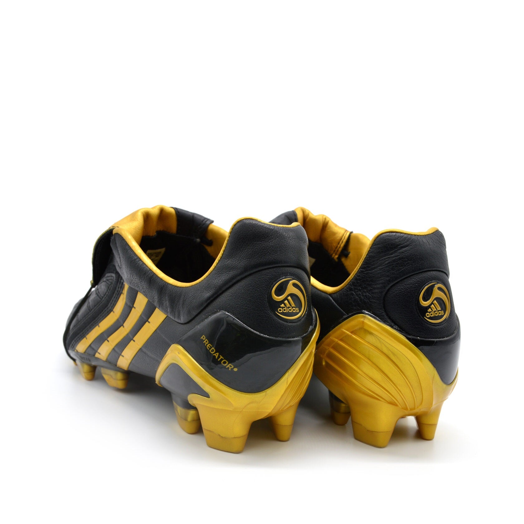 Predator PowerSwerve Rome FG Black/Gold - Elite Boots