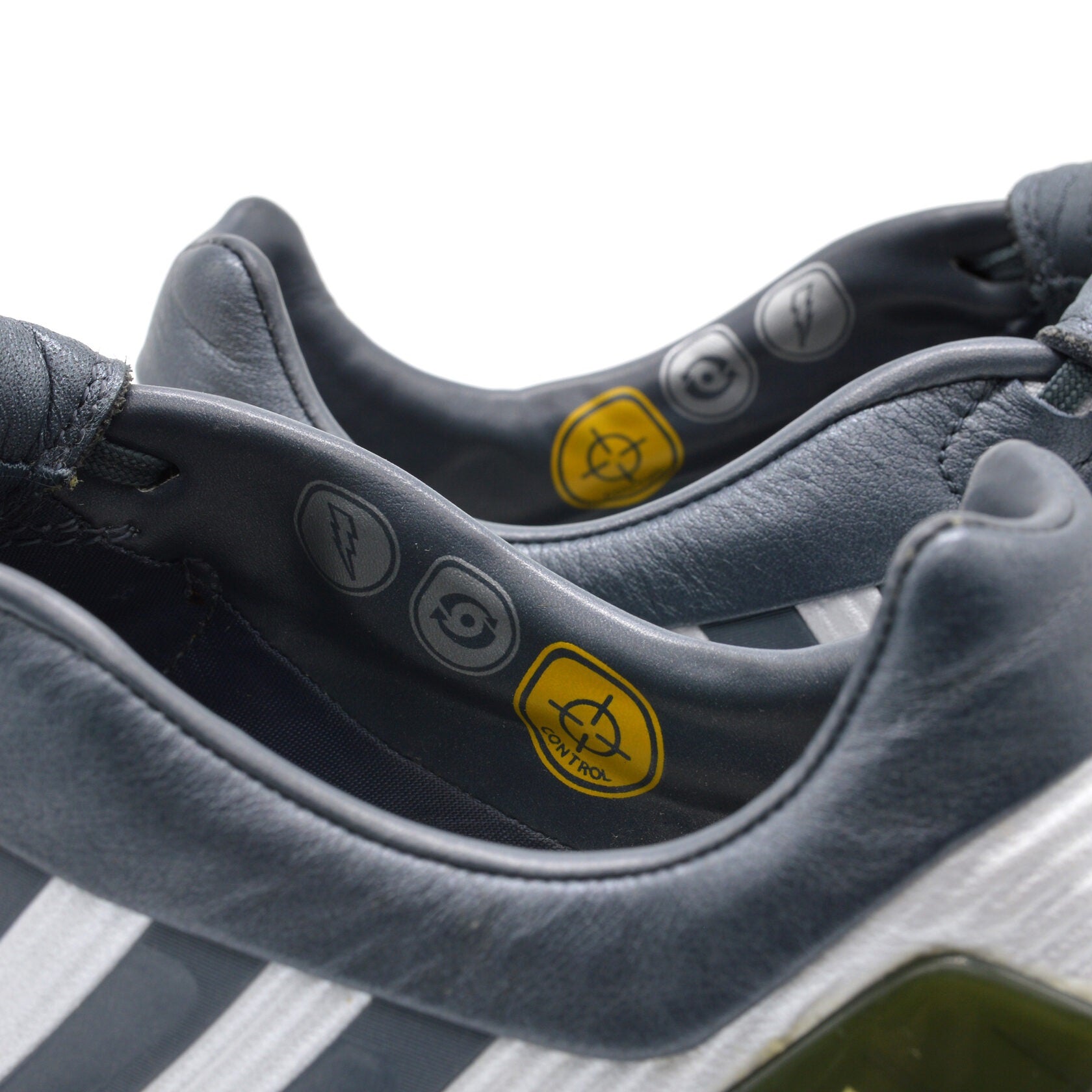 Predator Powerswerve Control TRX FG Grey/White - Elite Boots