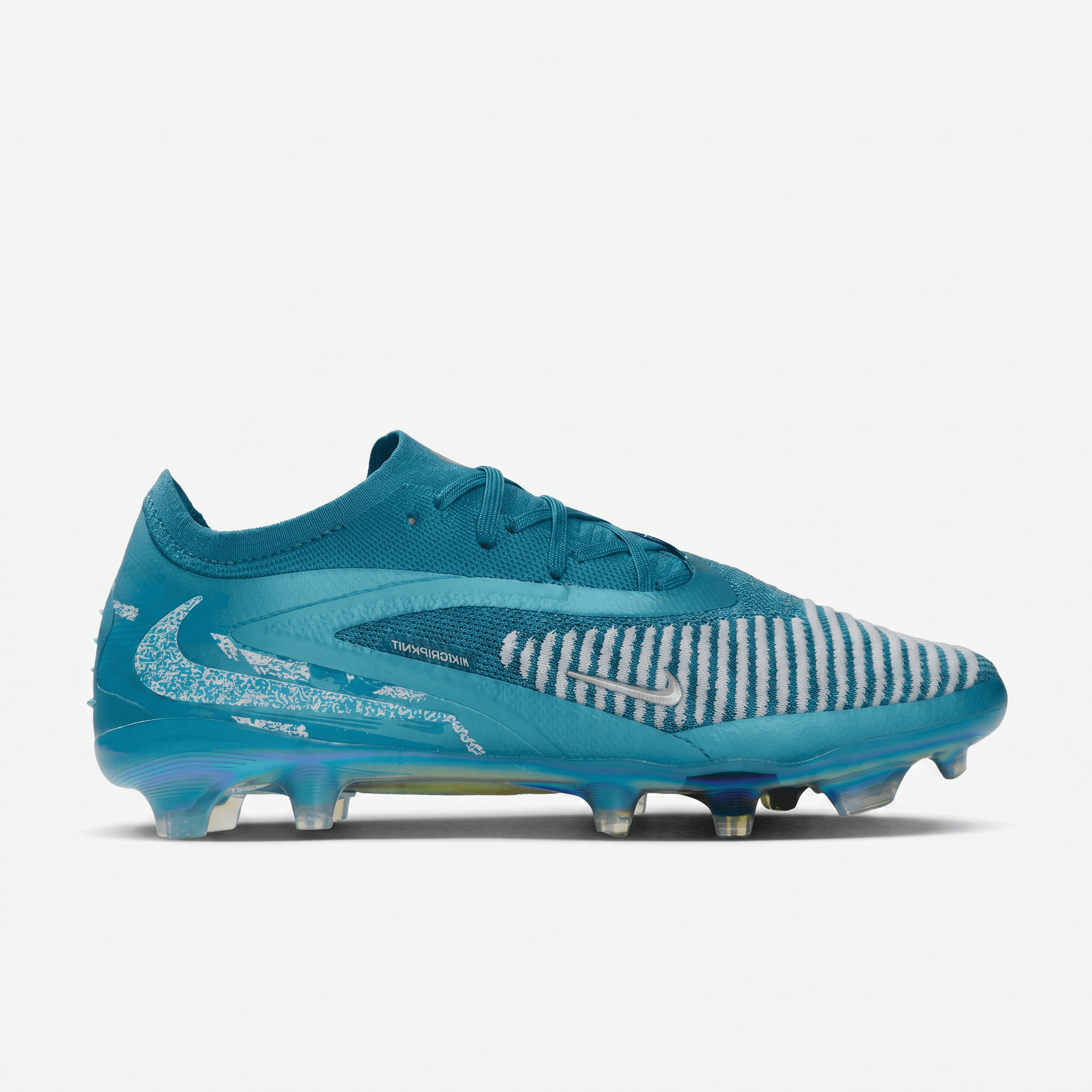 Phantom 6 Low FG Cadet Blue / White / Chrome - Elite Boots