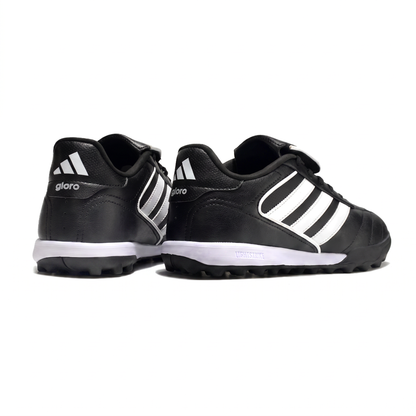 Copa Gloro Turf czarno-biały
