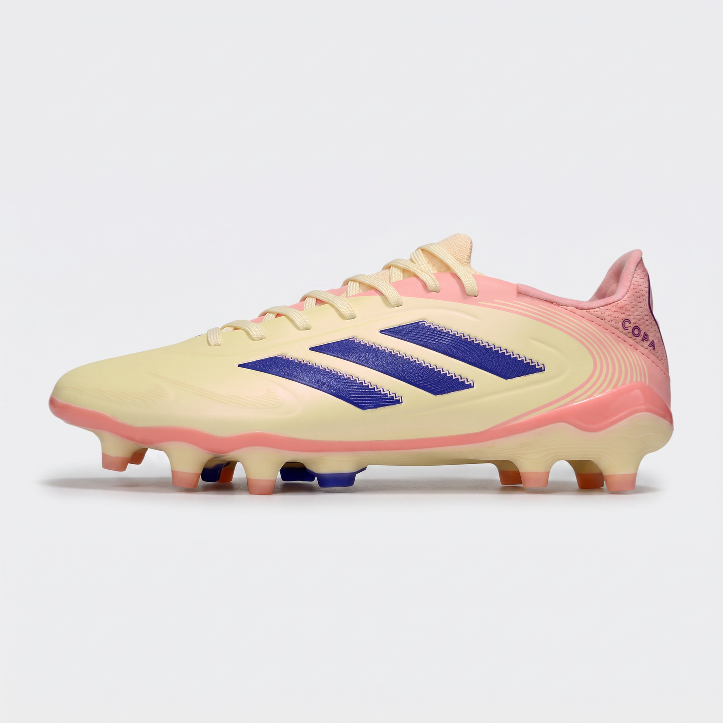 Copa Pure 3 FG Alb-murdar / Albastru lucid / Coral intens