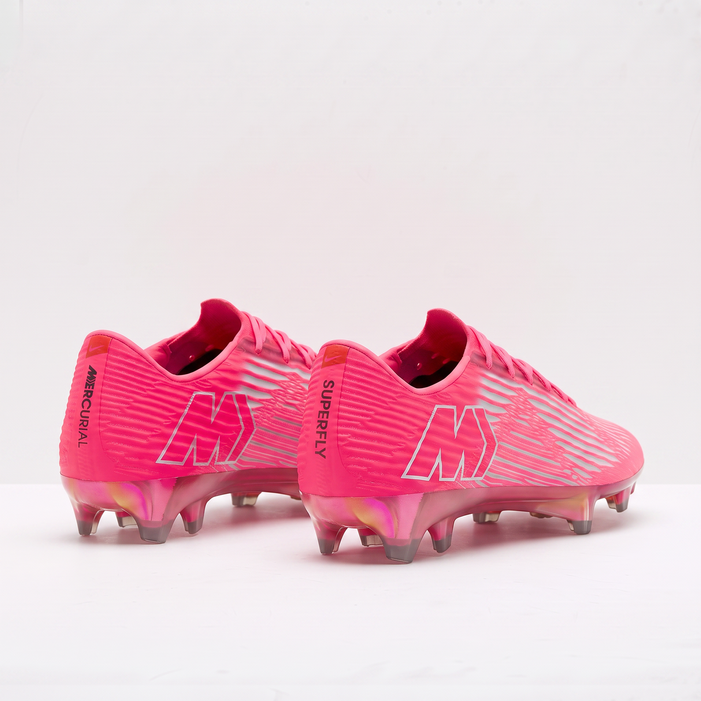 Mercurial Superfly 16 By You Explosión Rosa / Blanco / Plata Metálico