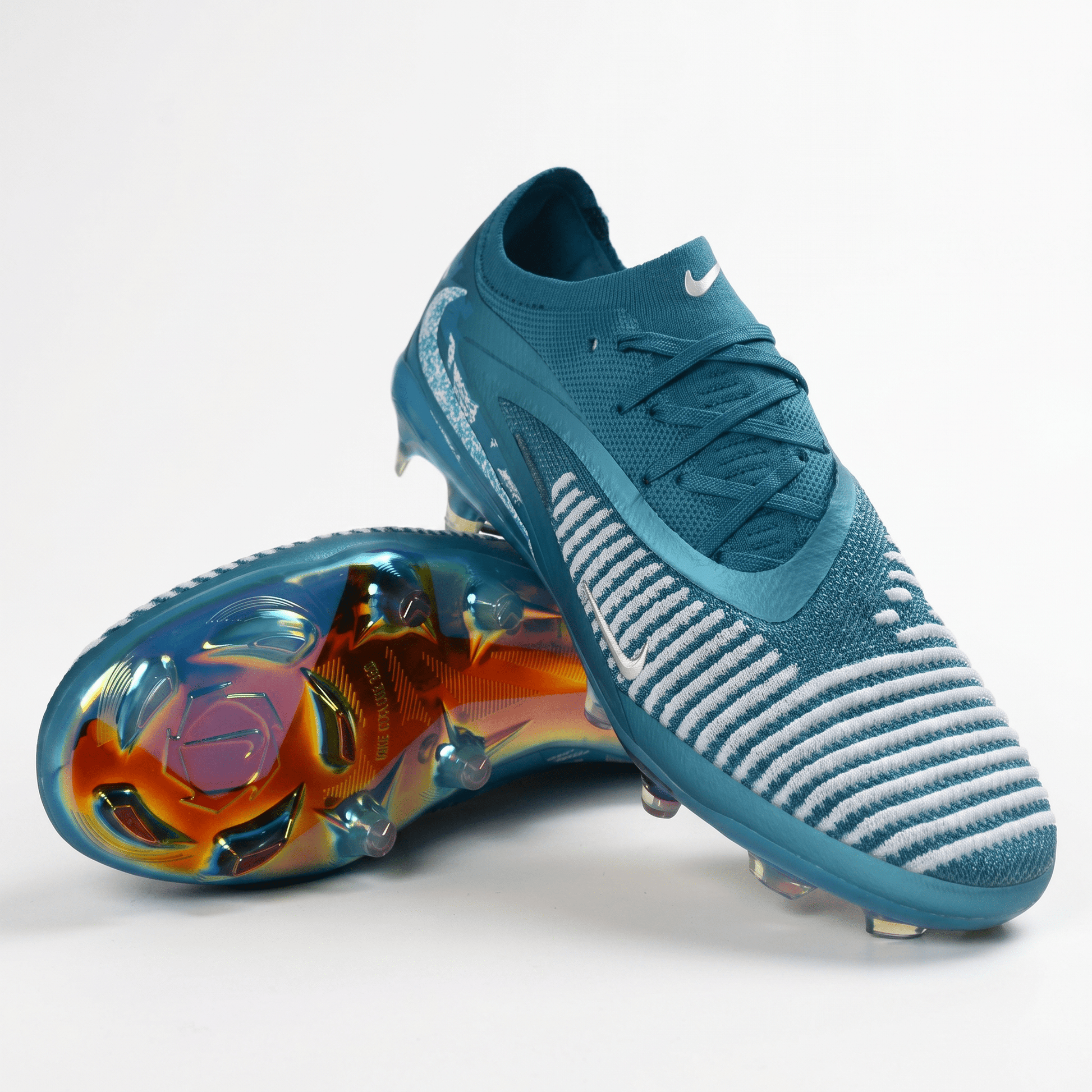 Phantom 6 Low FG Cadet Blue / White / Chrome - Elite Boots