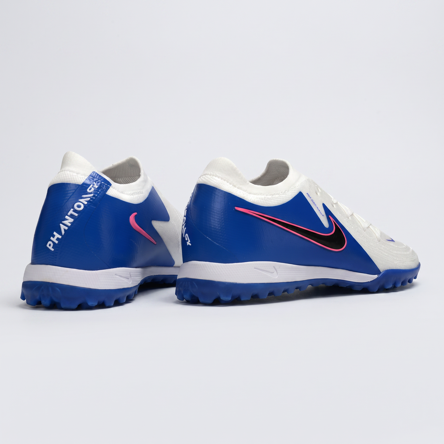 Phantom GX II Academy TF Blue Fury / White / Black / Pink Blast