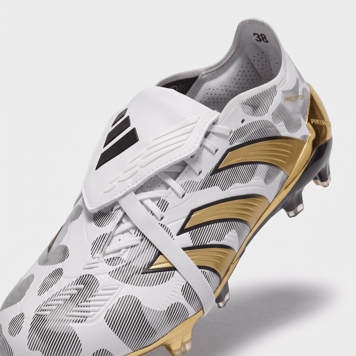 Predator Fold-Over Tongue FG Cloud White / Core Black / Gold Metallic - Elite Boots