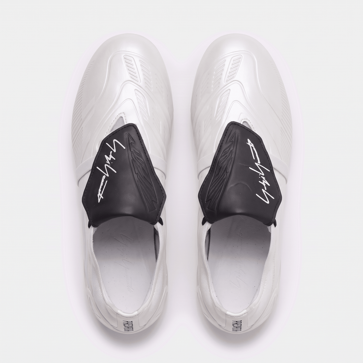 Predator Fold-Over Tongue FG Cloud White / Core Black / Off White - Elite Boots