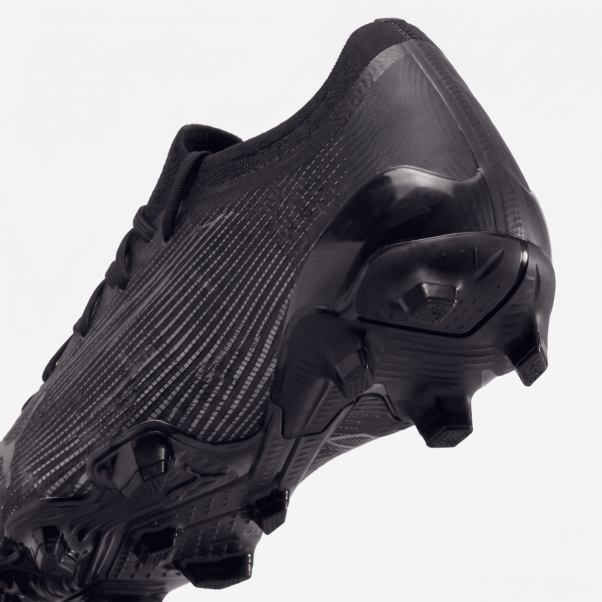 Future 7 Ultimate FG/AG Black / White - Elite Boots