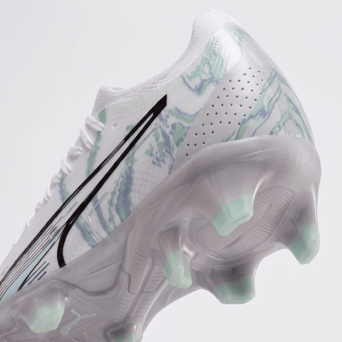 Future Ultimate FG/AG White / Black / Spring Lavender / Fizzy Light - Elite Boots
