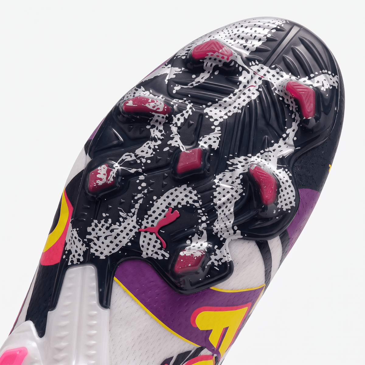 Future Ultimate FG/AG White / Black / Fire Orchid / Yellow Alert - Elite Boots