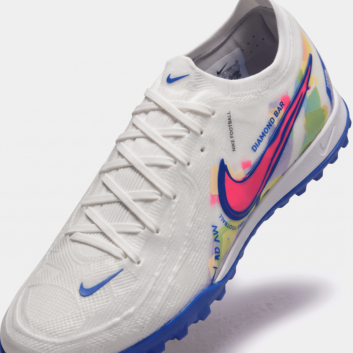 Phantom GX 2 Academy TF White / Fierce Pink / Black - Elite Boots