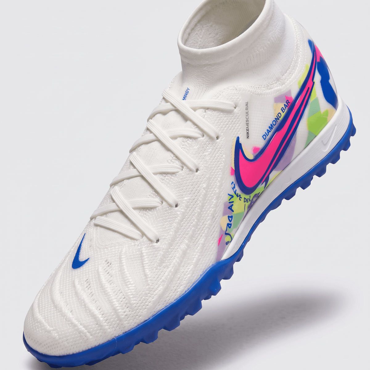 Phantom Luna 2 Academy TF White / Fierce Pink / Black - Elite Boots
