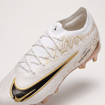 React Phantom GX FG White / Gold / Black - Elite Boots