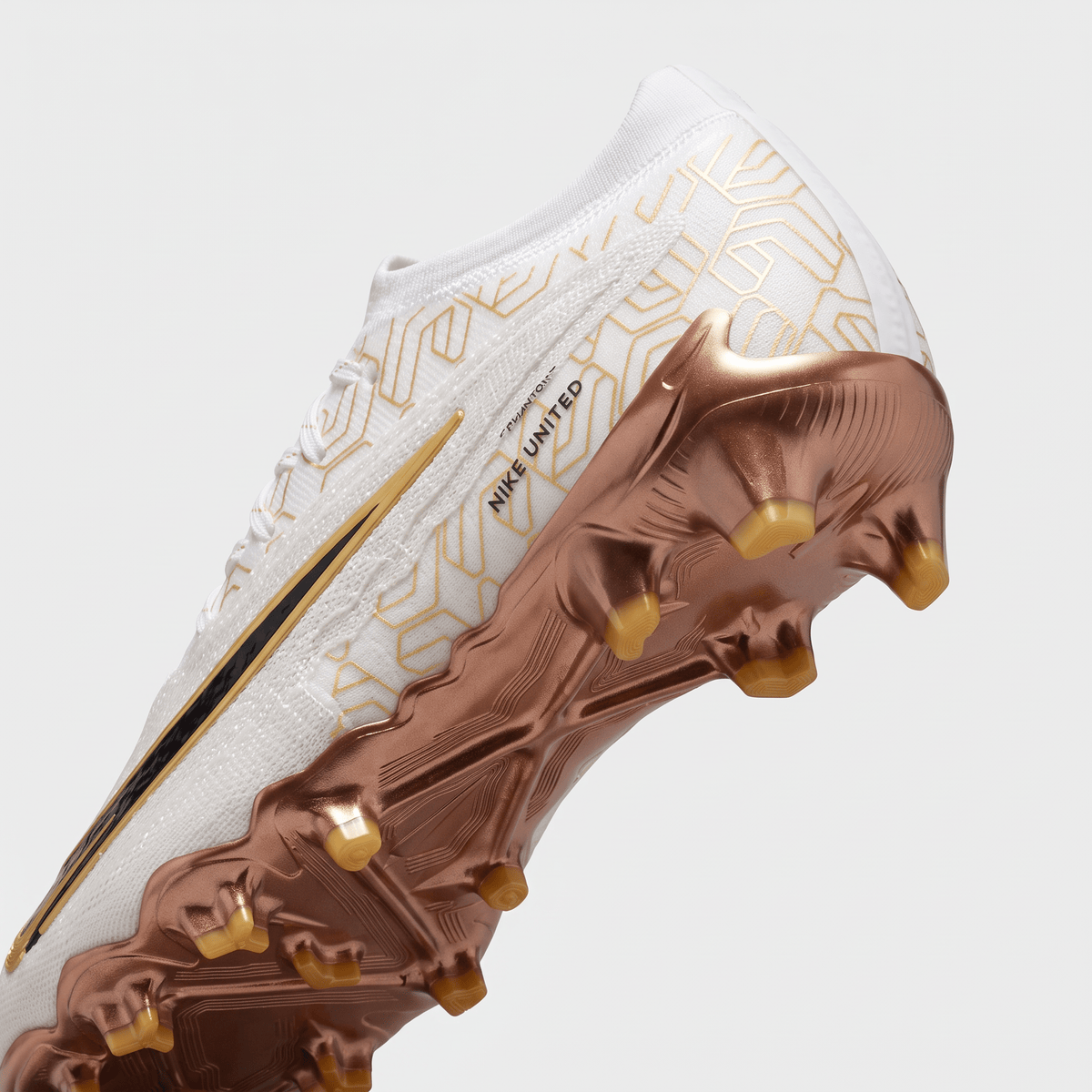 React Phantom GX FG White / Gold / Black - Elite Boots