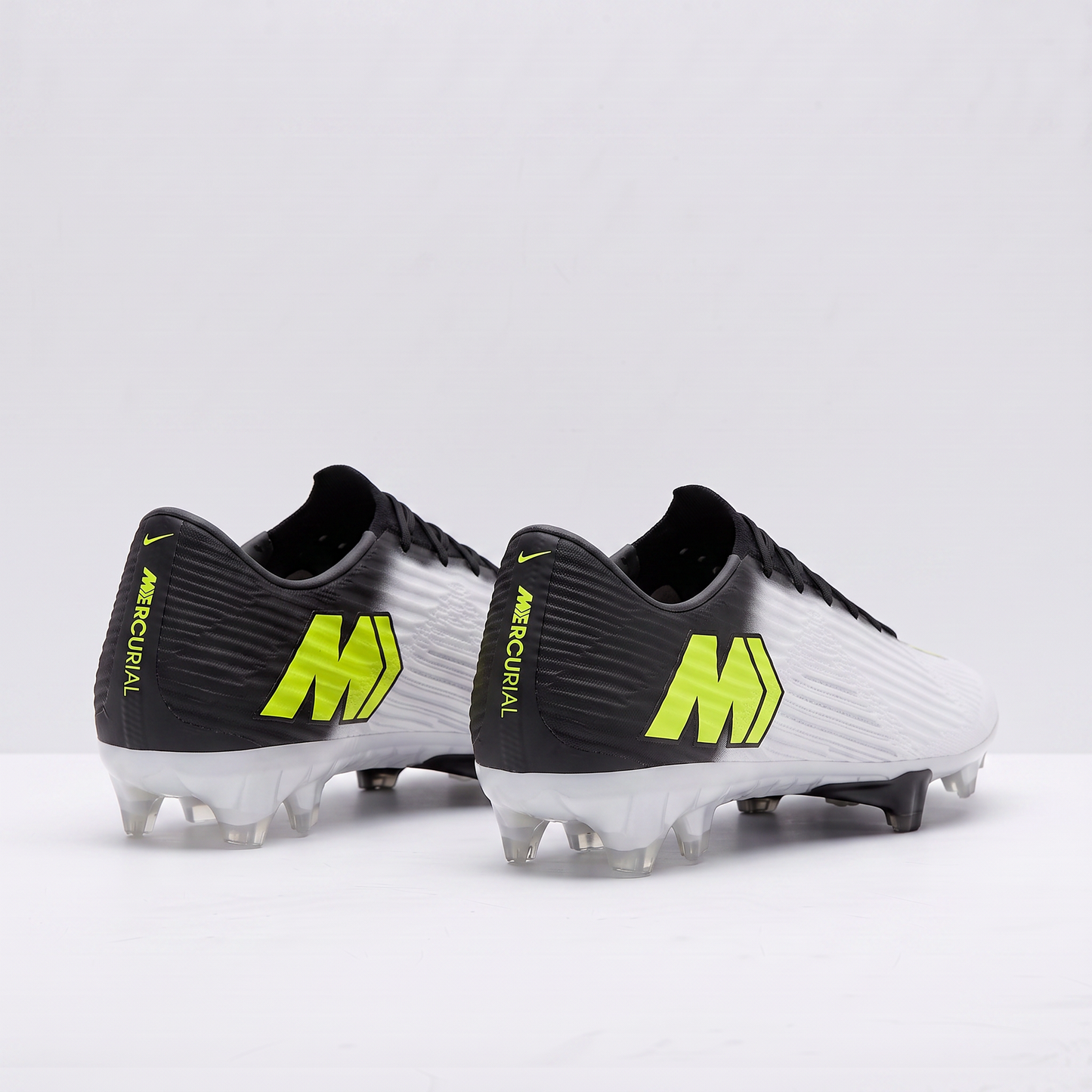 Mercurial Vapor 16 By You Hvit / Svart / Volt