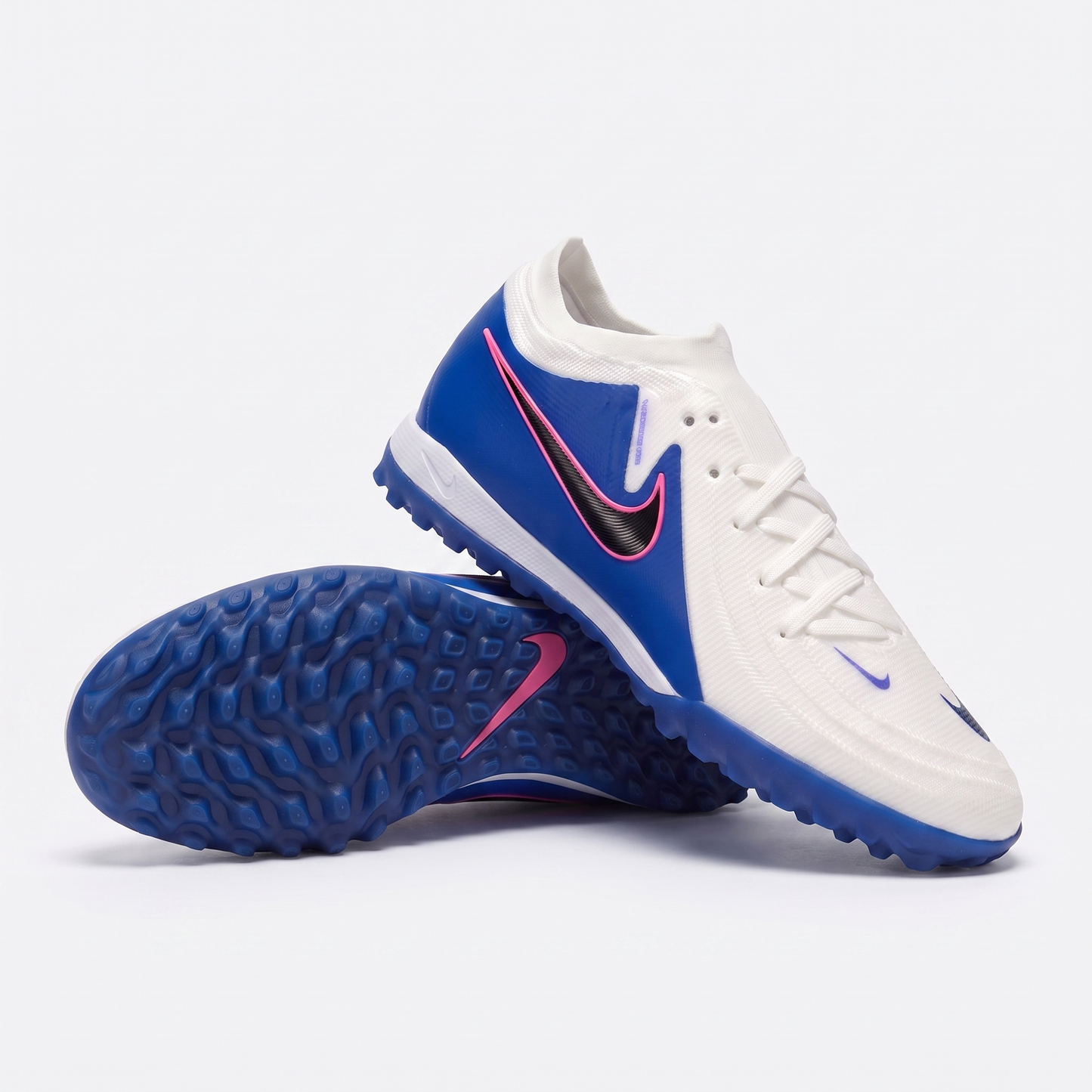 Phantom GX II Academy TF Blue Fury / White / Black / Pink Blast